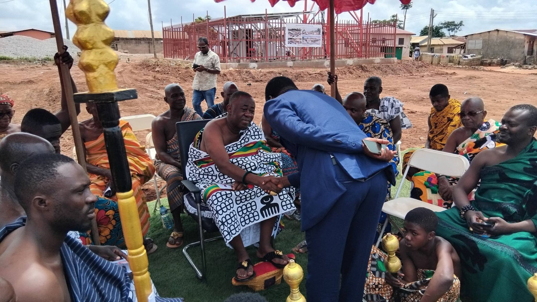 DCE JOINS NSUTAMANHENE AND KYEBIHENE TO CUT SOD FOR THE CONSTRUCTION OF THE KYEBI, TWEREFUOR, DANSO & ABUTIA SOCIAL CENTRE